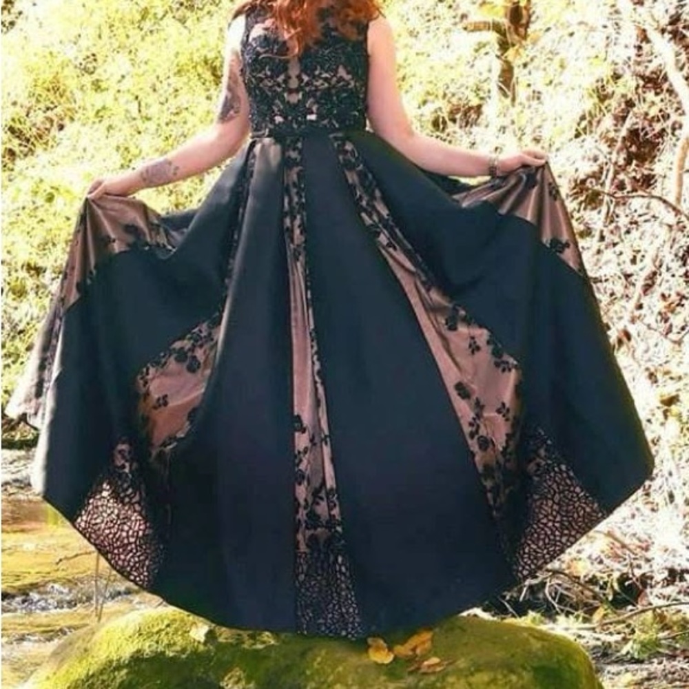 Gothic Black Floral Lace BallGown EUC